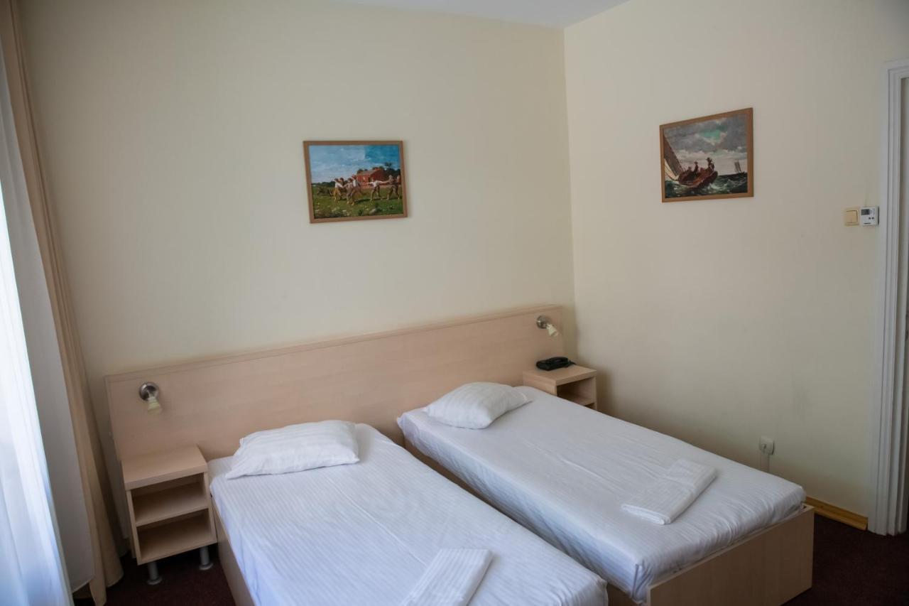 Hotel Panoramic Râmnicu Vâlcea Exteriör bild