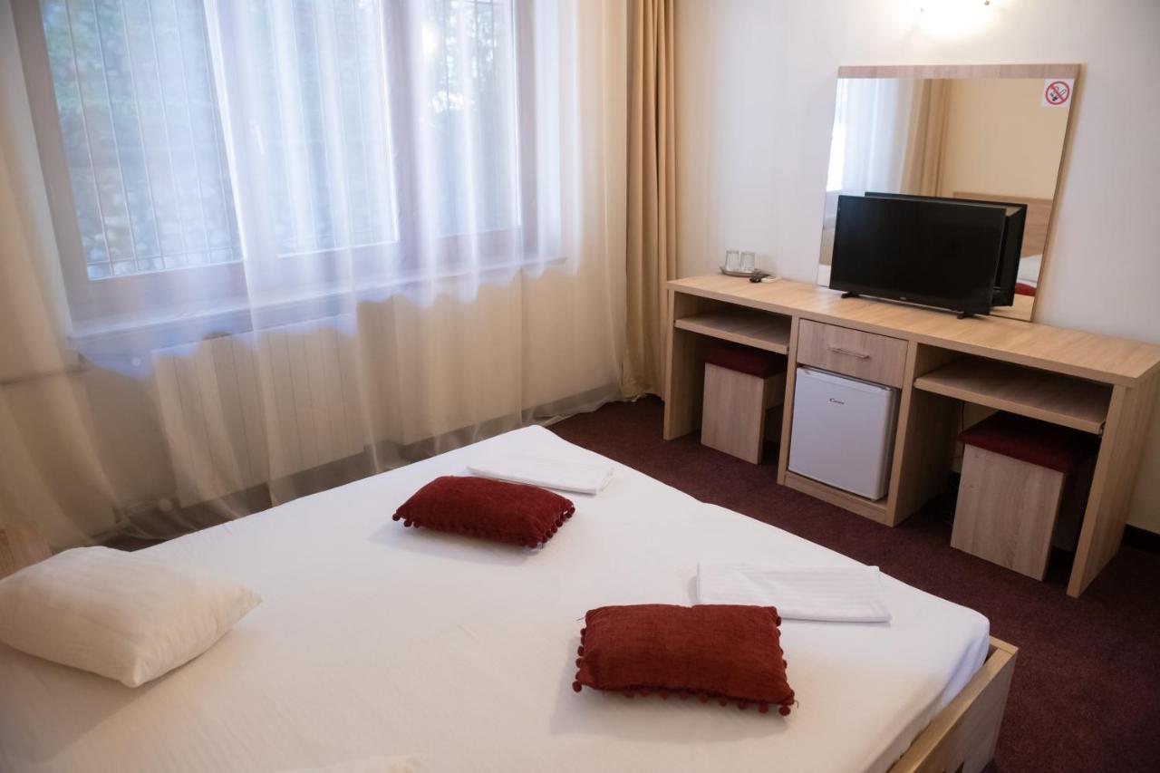 Hotel Panoramic Râmnicu Vâlcea Exteriör bild