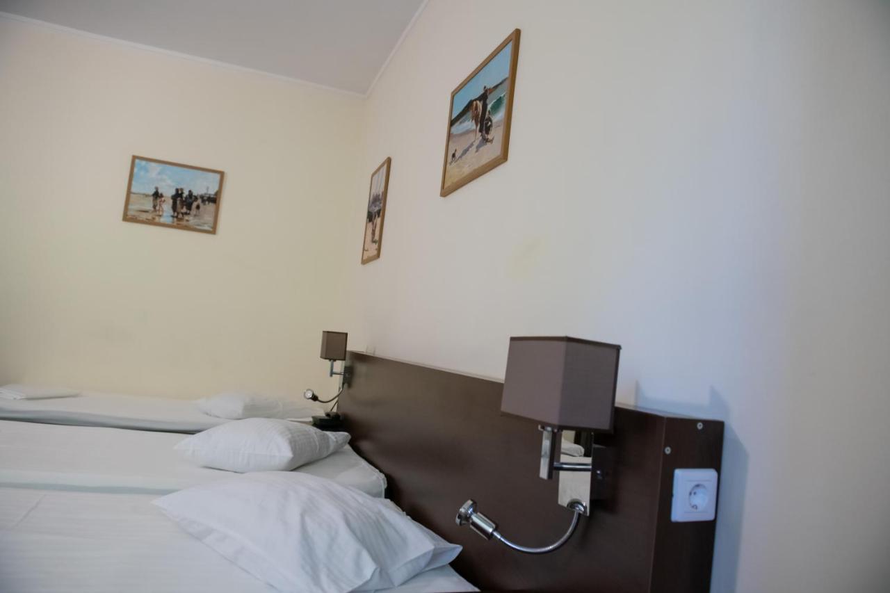 Hotel Panoramic Râmnicu Vâlcea Exteriör bild