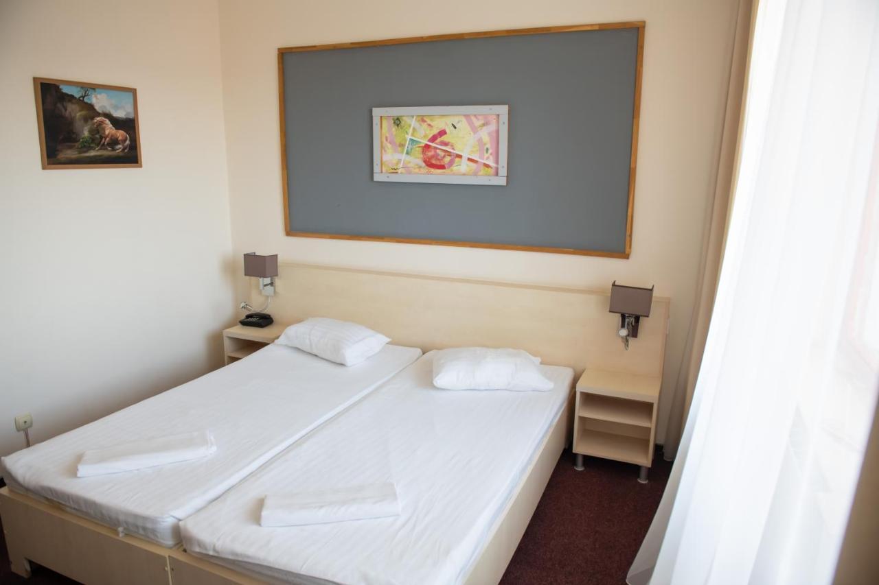 Hotel Panoramic Râmnicu Vâlcea Exteriör bild