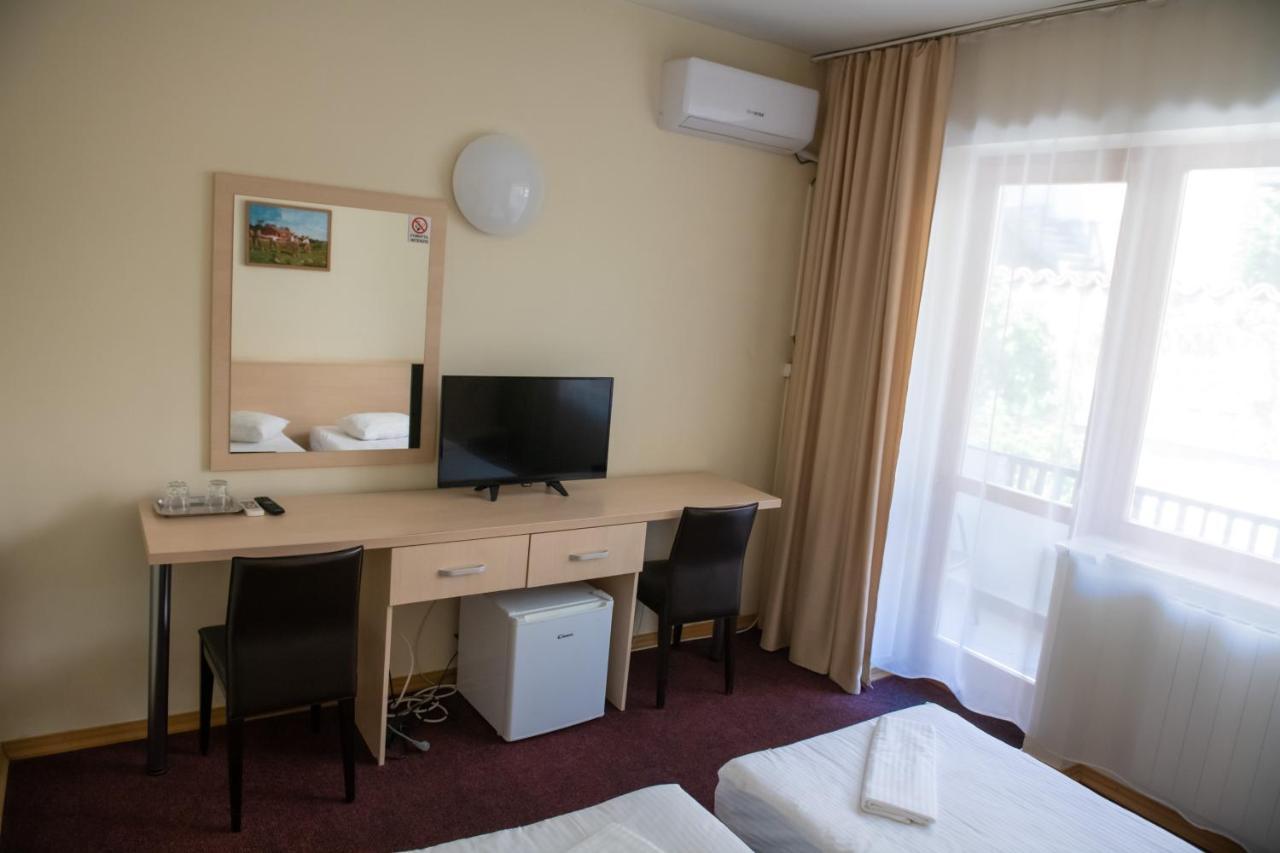 Hotel Panoramic Râmnicu Vâlcea Exteriör bild